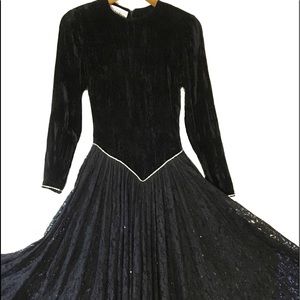 Vintage Designer NORMA KAMALI Velvet & Lace Dress